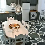 Santa Flora 3 Bedroom House A Parikiaas Edge بيت للعطل باروس