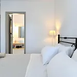 Santa Flora 3 Bedroom House A Parikiaas Edge بيت للعطل باروس