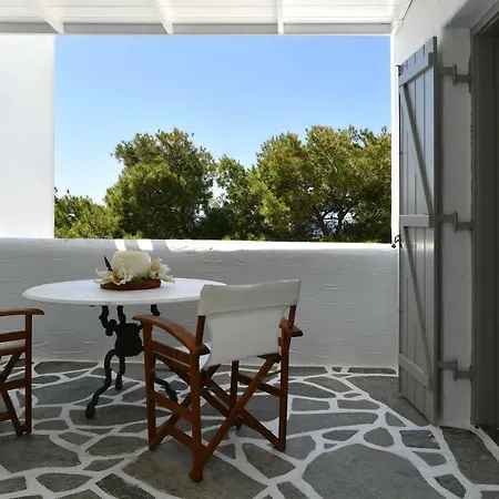 Santa Flora 3 Bedroom House A Parikiaas Edge Ferienhaus