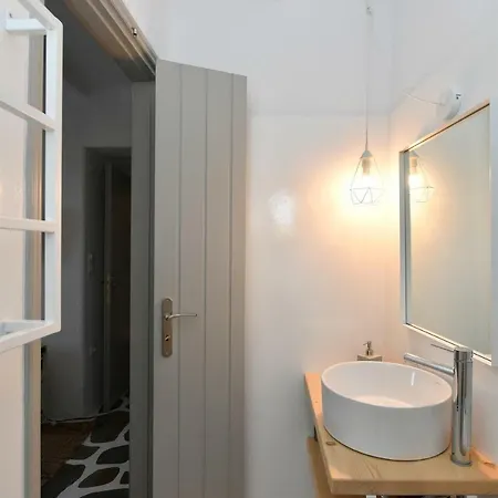 Santa Flora 3 Bedroom House A Parikiaas Edge Páros
