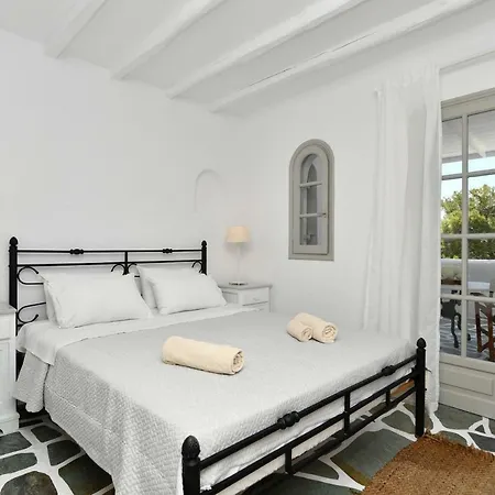 Santa Flora 3 Bedroom House A Parikiaas Edge Ferienhaus *