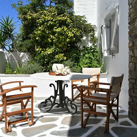 Santa Flora 3 Bedroom House A Parikiaas Edge Ferienhaus *
